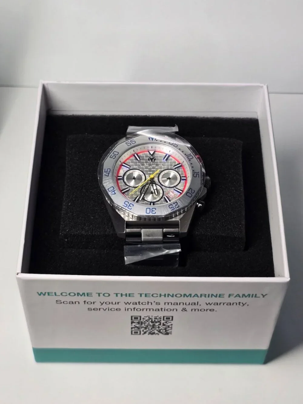 TechnoMarine Racing Legends Men's Watch - 44.2mm. Black, Silver, Red (TM-525025)